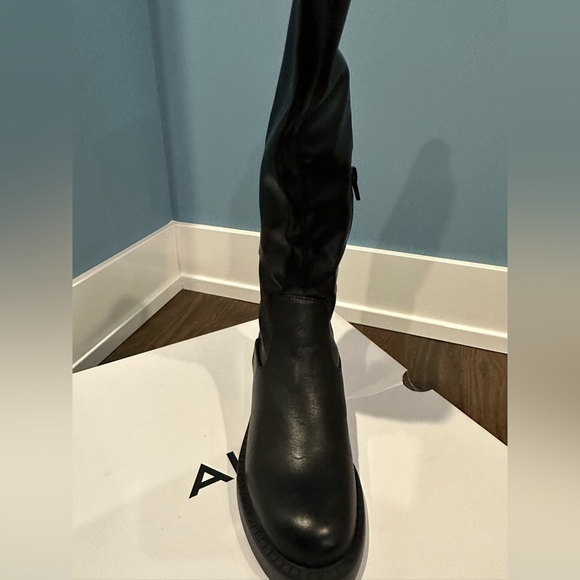 New with box Aldo black boots - Picture 2 of 3